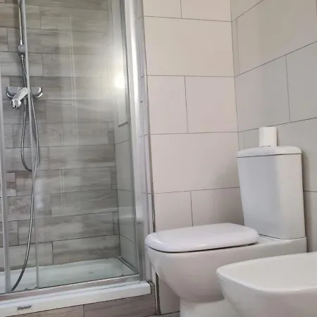 Ruwts Palazzo - *